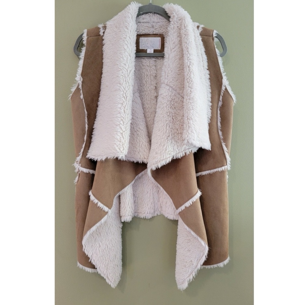 Xhilaration brown furry vest size L